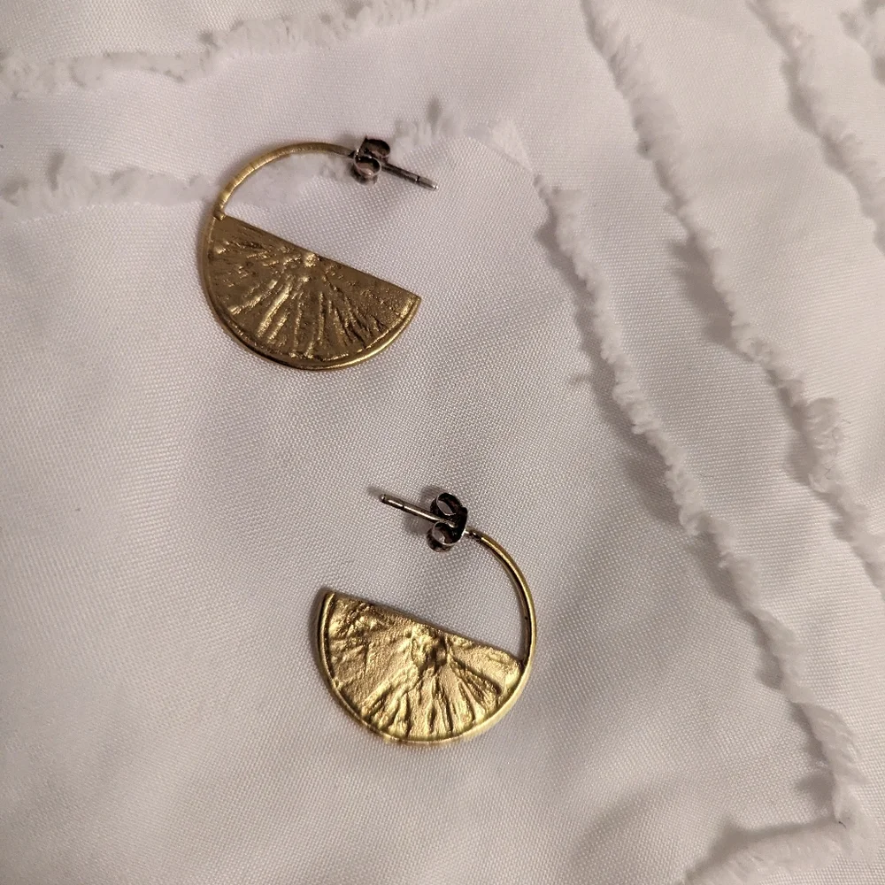 Gold tone half hoop pierced earrings - Picture 4 of 5